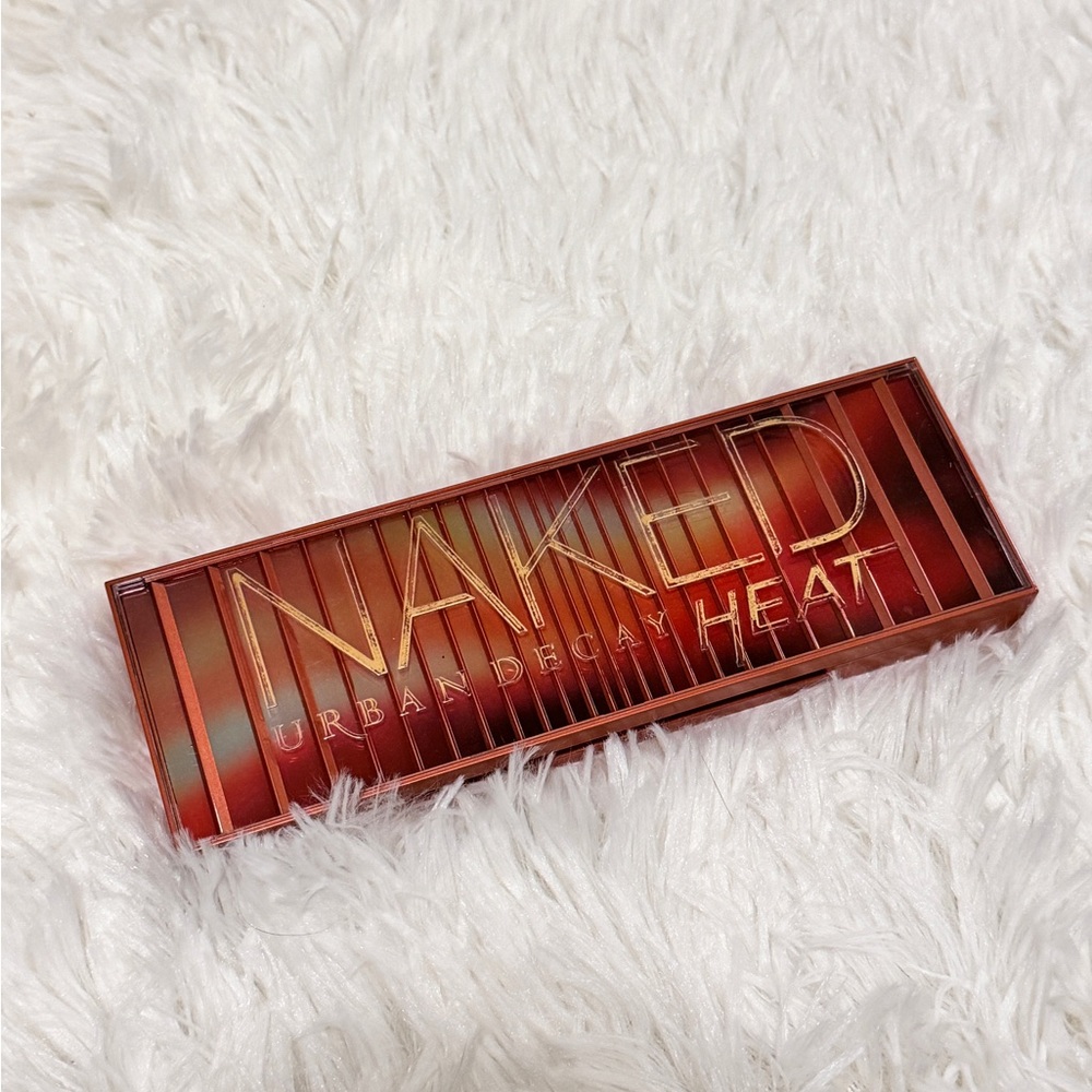 Urban Decay Naked Heat eyeshadow palette